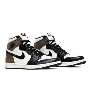 Air Jordan 1 High OG Dark Mocha 
Size 7 - Fits Womens 8.5
